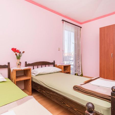 Studios Kastel Buje Bagian luar foto