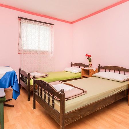 Studios Kastel Buje Bagian luar foto