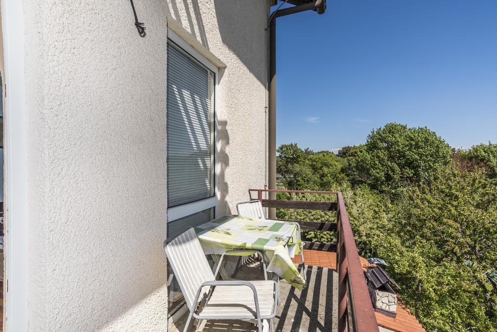 Studios Kastel Buje Bagian luar foto